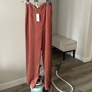 Brand new with tags in the style pattern trouser